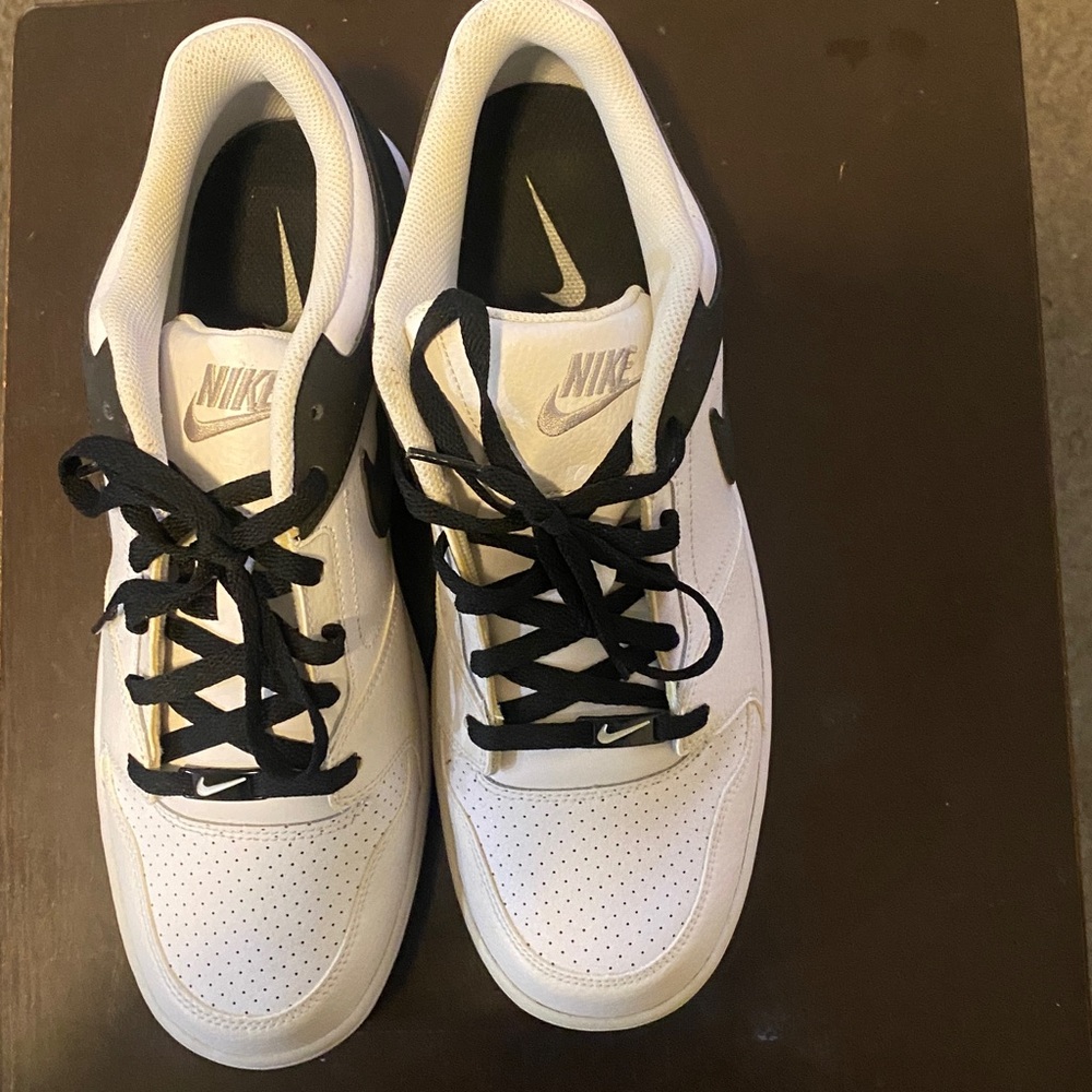 Nike Classic White and Black Athletic Shoes